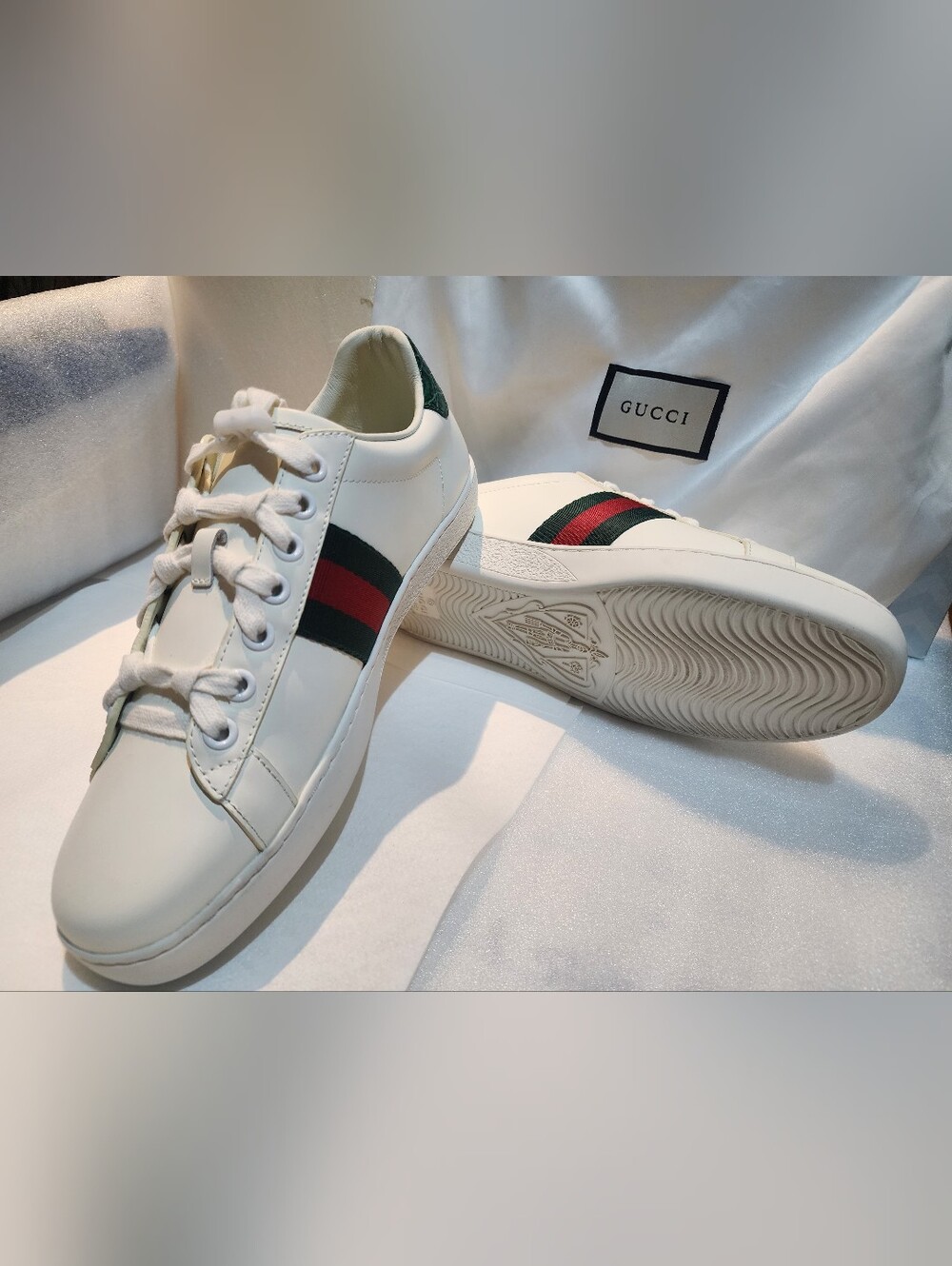 Gucci White Leather Sneakers with Green and Red Web Detail